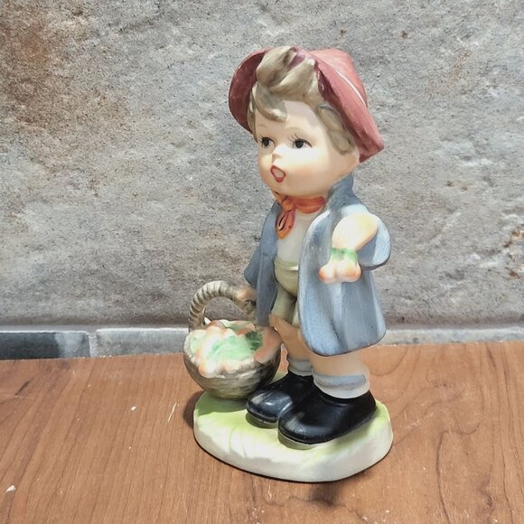 Vintage Napcoware Boy Holding Fruit Basket Porcelain Figurine 7656 - Picture 6 of 12